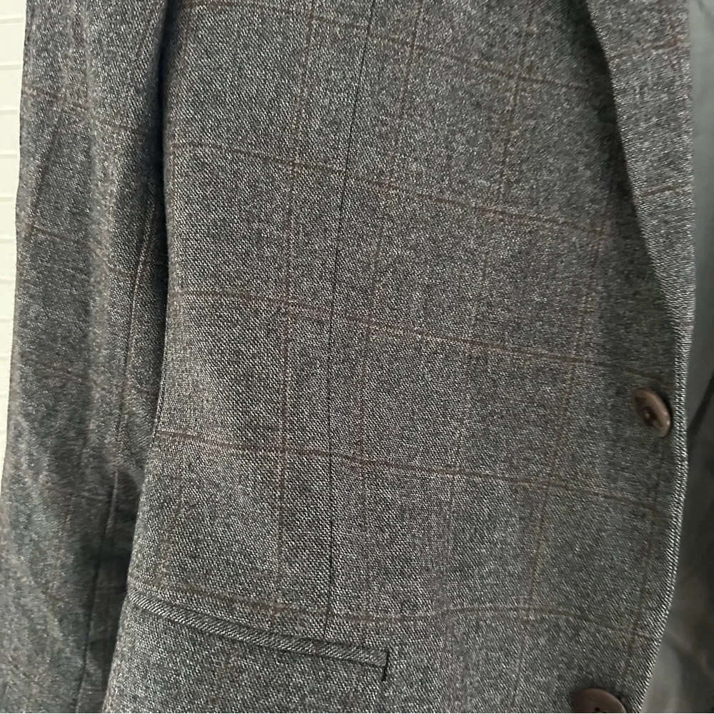 Brooks Brothers Saxxon 1818 100% wool windowpane Charcoal Blazer